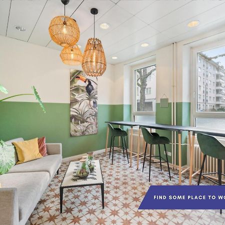 Becozy Self Check-In Pop-Up Hotel Базел Екстериор снимка