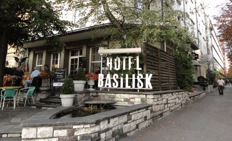 Becozy Self Check-In Pop-Up Hotel Базел Екстериор снимка